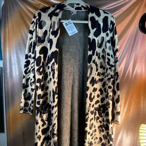 NWOT Chico’s size 1 42” chest satin leopard sweater cardigan longsleeve. Soft!!!